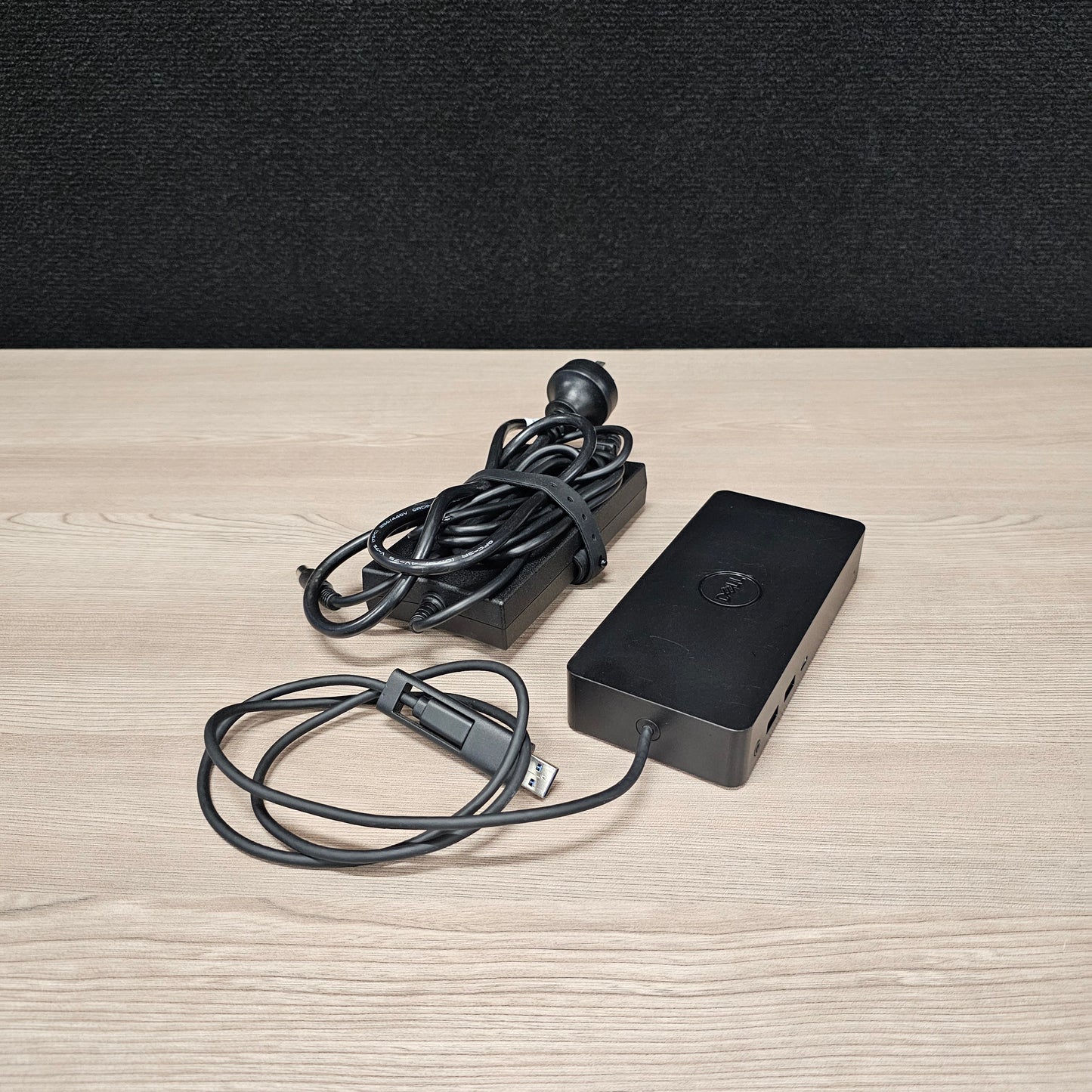 Refurbished Dell D6000 Docking Station
