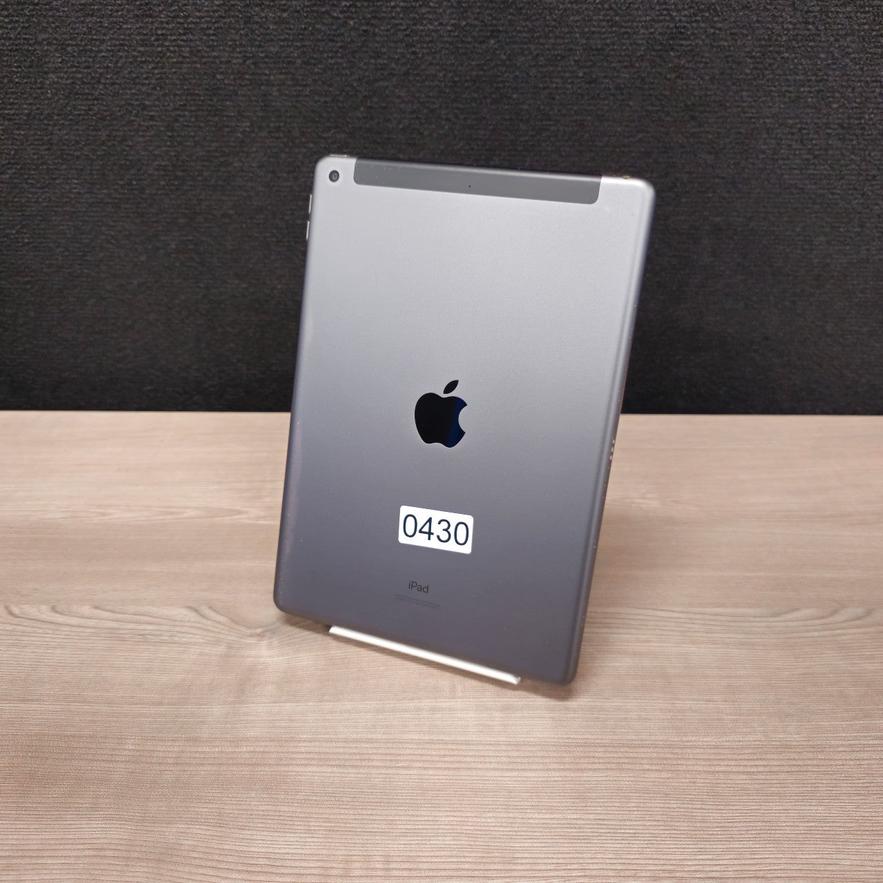 Refurbished Apple iPad / 7th Gen / 128GB / iOS 18