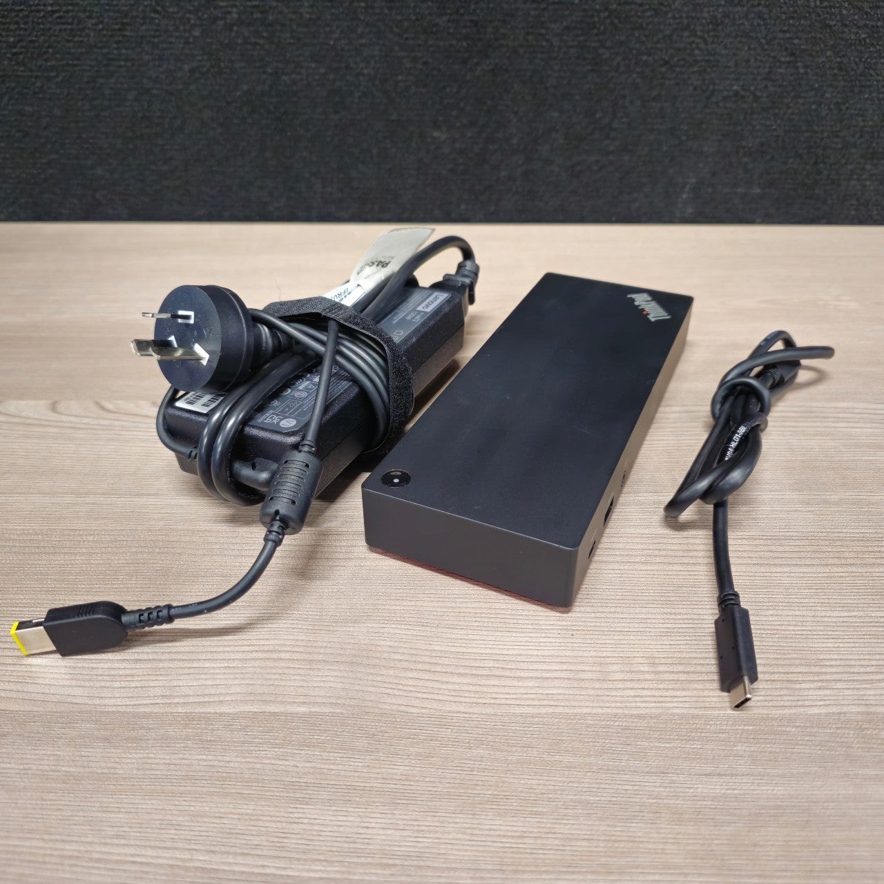 Refurbished Lenovo DUD9011D1 Docking Station