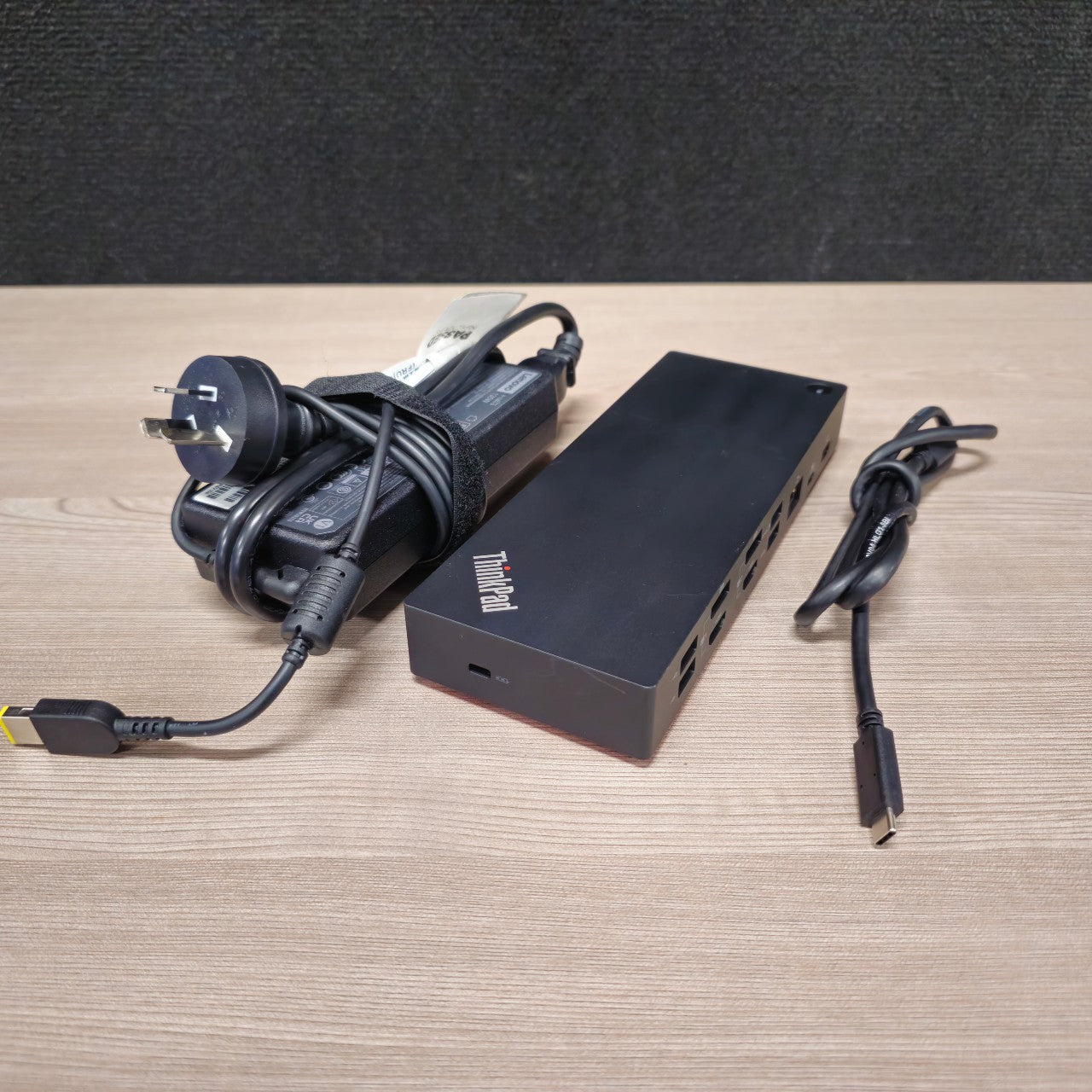 Refurbished Lenovo DUD9011D1 Docking Station