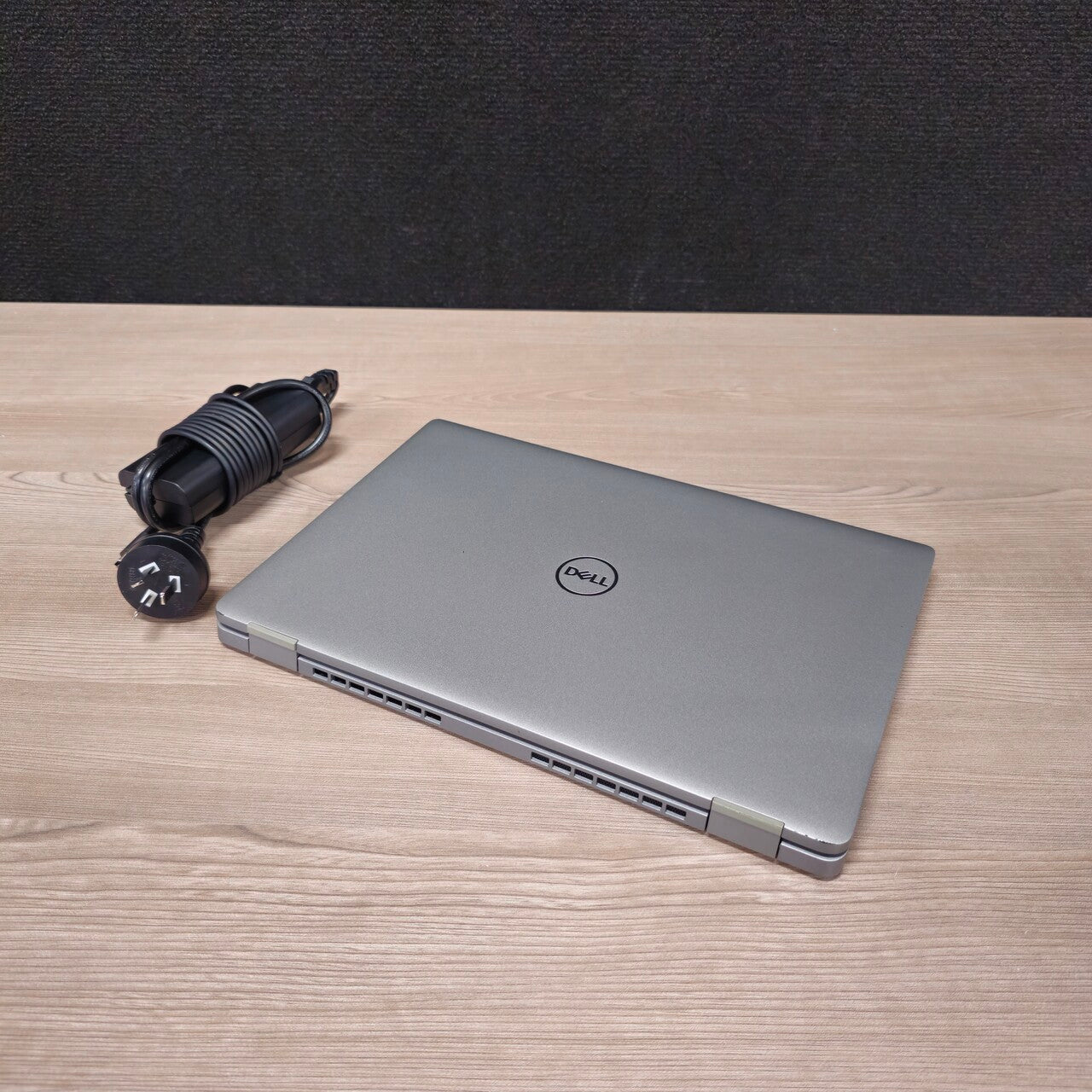 Refurbished Dell Latitude 5330 / i5 12th Gen / 8GB / 256GB / Touch Screen / Cellular / Win 11 (Get One Give One)