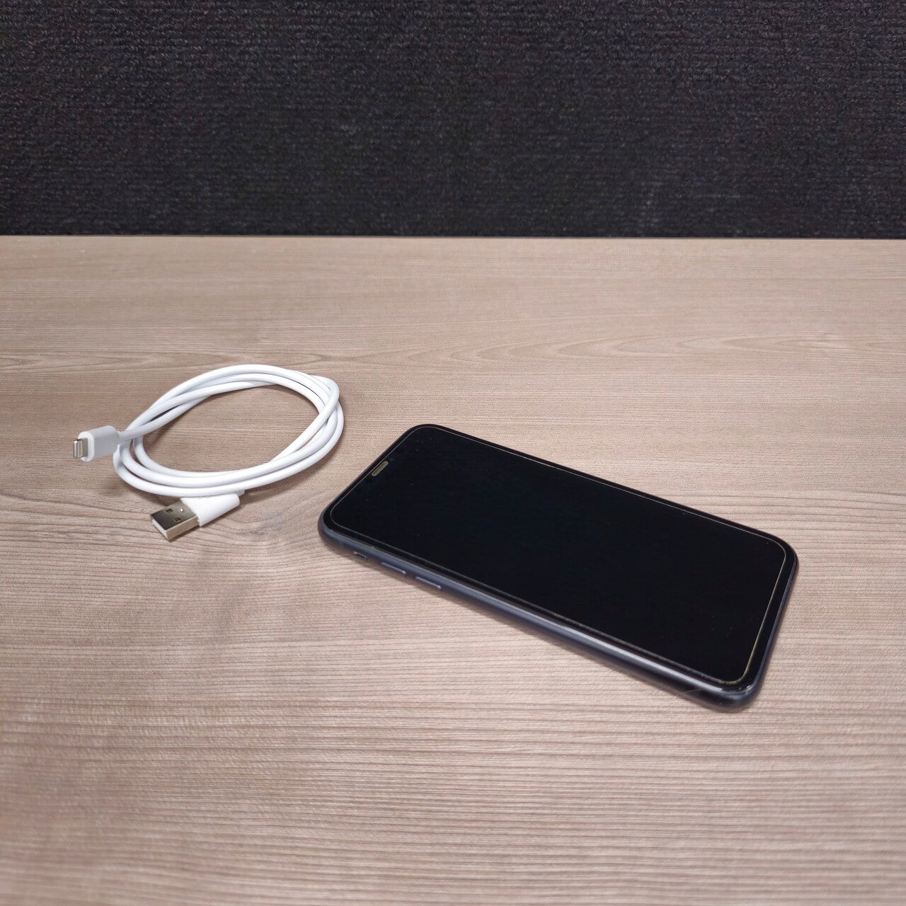 Refurbished Apple iPhone XR / 64GB / iOS 18
