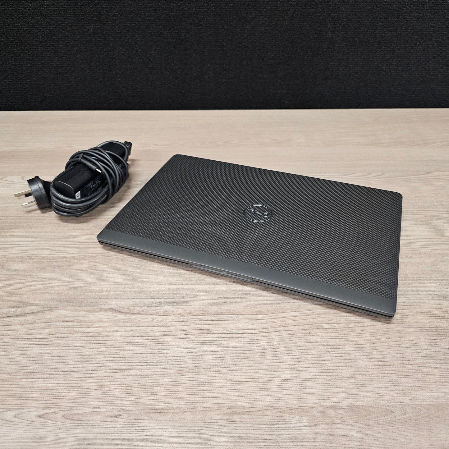 Refurbished Dell Latitude 7420 Laptop / i5 11th Gen / 16GB / 256GB / Touch / W11 (Get One Give One)