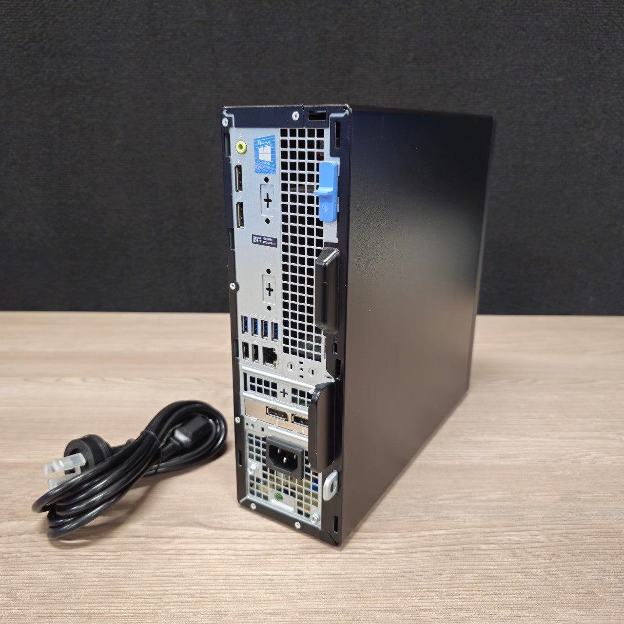 Refurbished Dell OptiPlex 5090 / i7 11th Gen / 16GB / 256GB / Win 11 (Get One Give One)