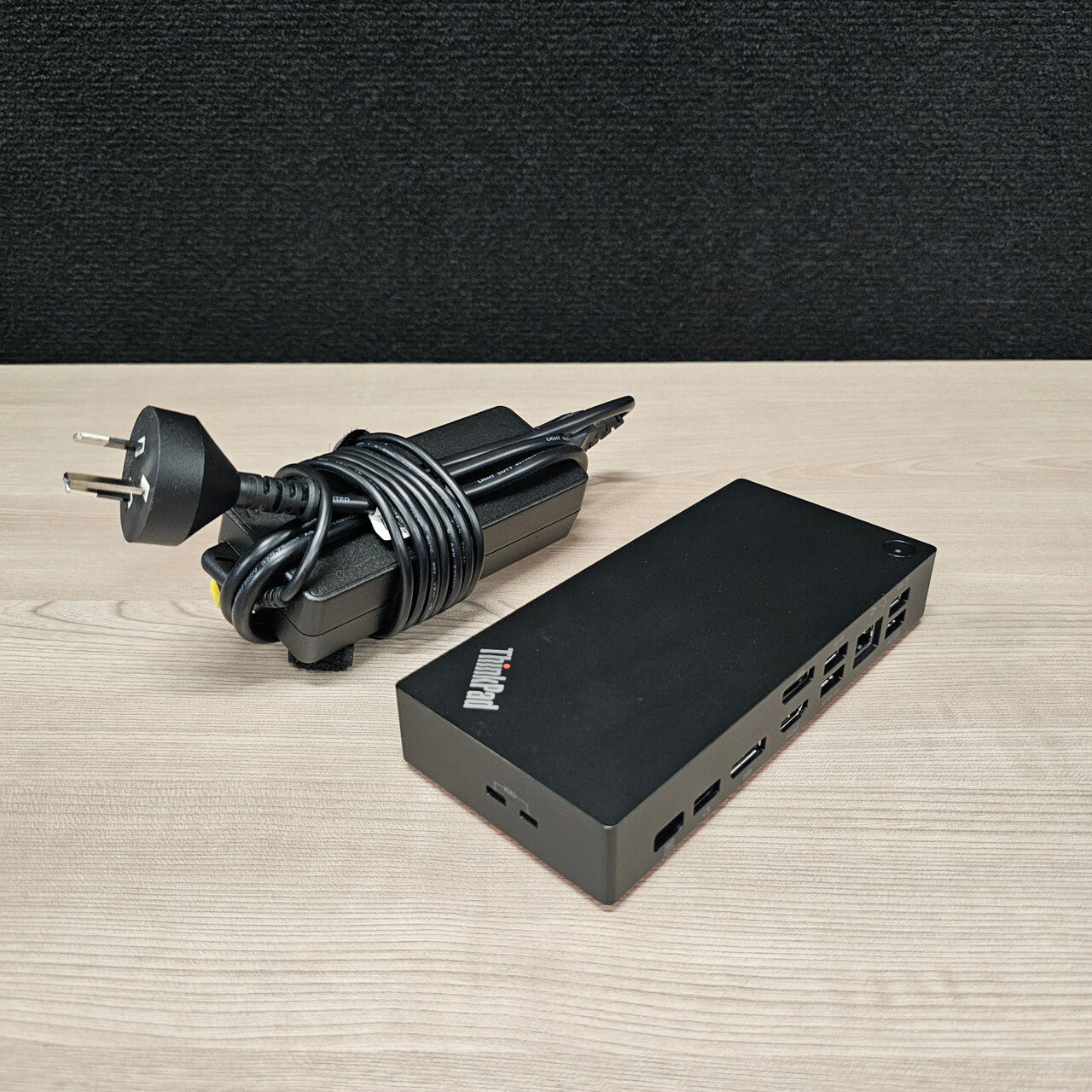 Refurbished Lenovo Gen2 Docking Station