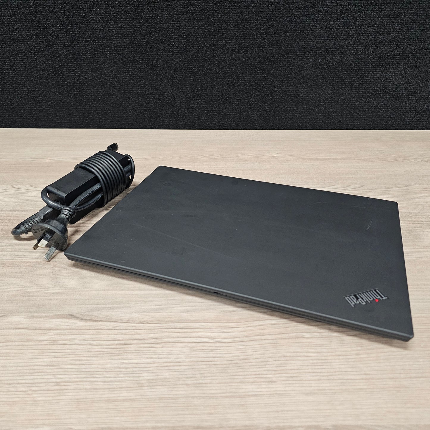 Refurbished Lenovo T490 Laptop / i7 8th Gen / 16GB / 256GB / W11  (Get One Give One)
