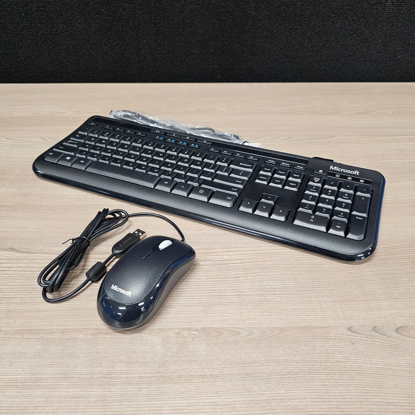 New Microsoft Wired Keyboard 600 & Mouse