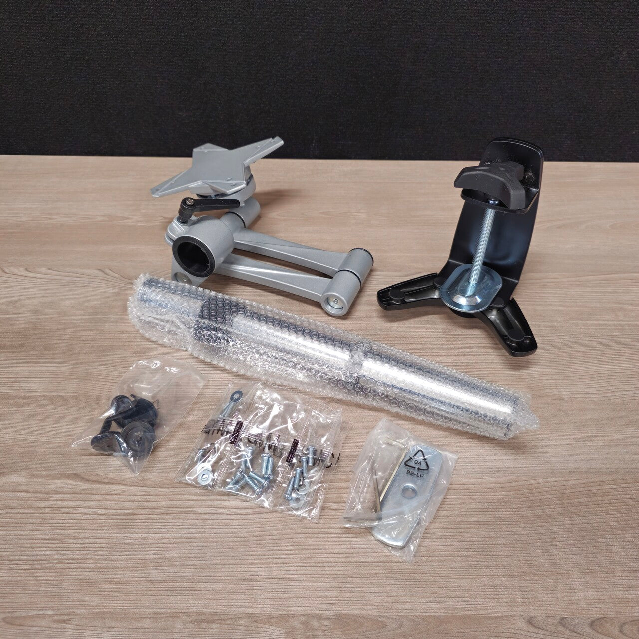 New VESA Mount Single Desk Clamp Bracket