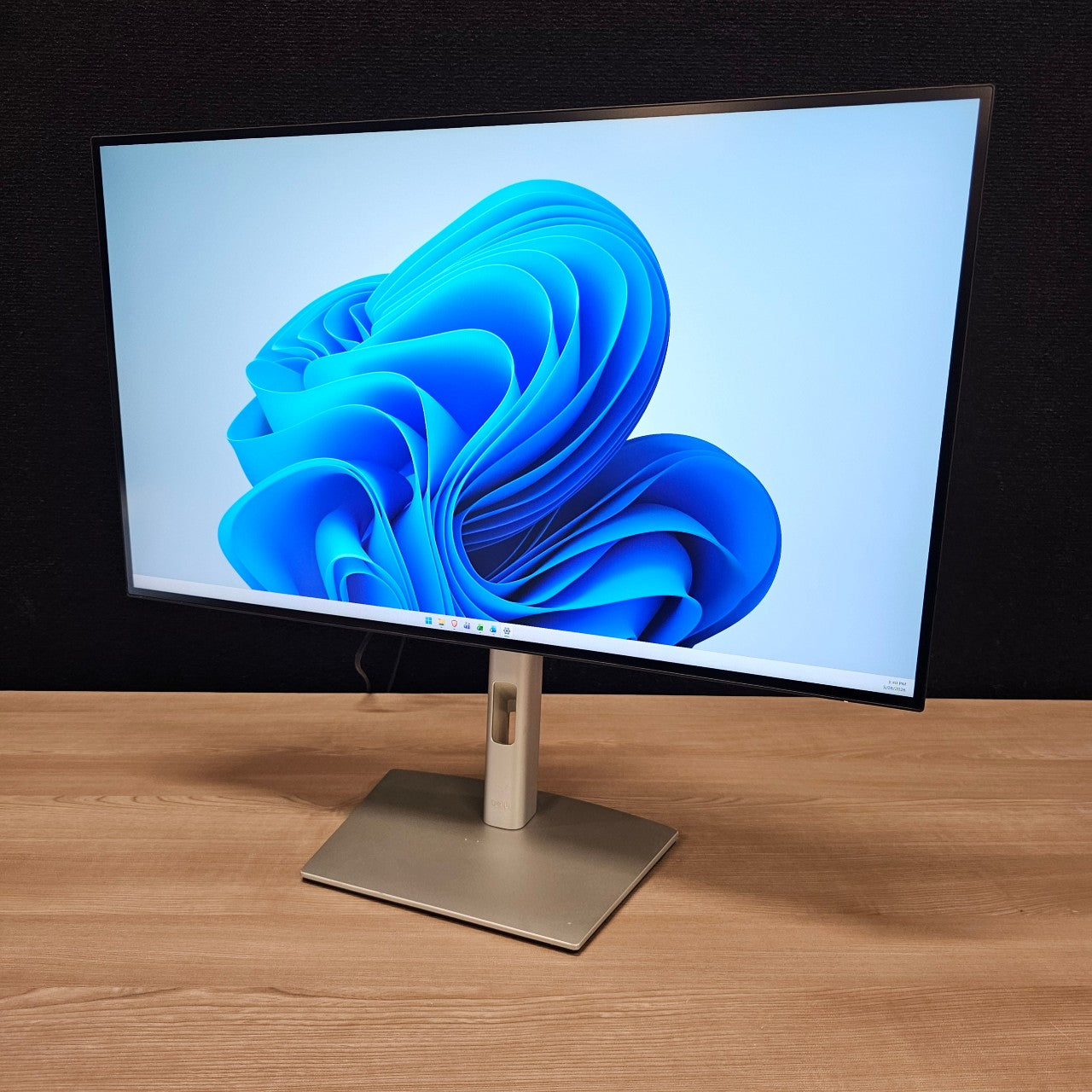 Refurbished Dell U2722D 27" Monitor