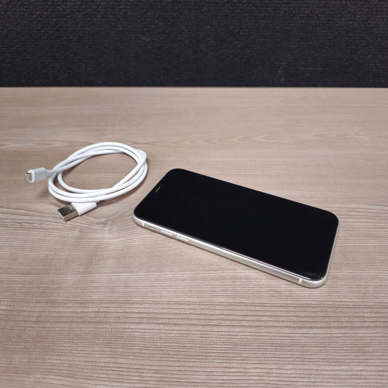 Refurbished Apple iPhone 11 / 128GB / iOS 26