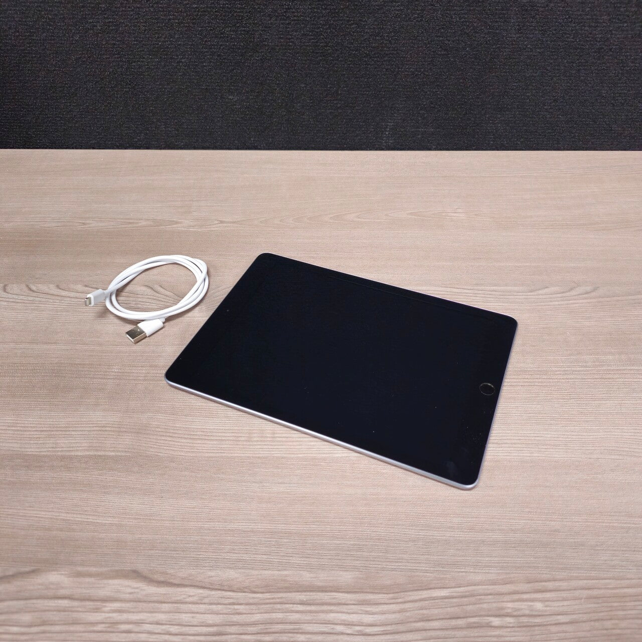 Refurbished Apple iPad / 6th Gen / 128GB / iOS 17