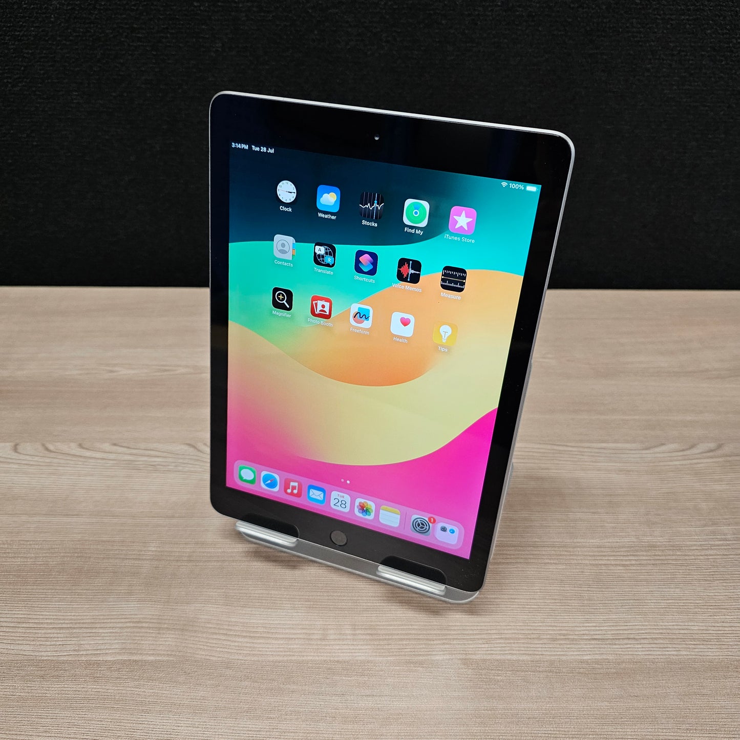 Refurbished Apple iPad / 6th Gen / 32GB / iOS 17